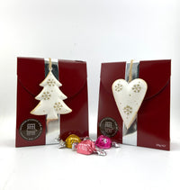 Snowflakes Heart/Tree Ornament with Chocolate 250g