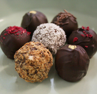 Assortment Vegan Truffles Book (12 pieces )